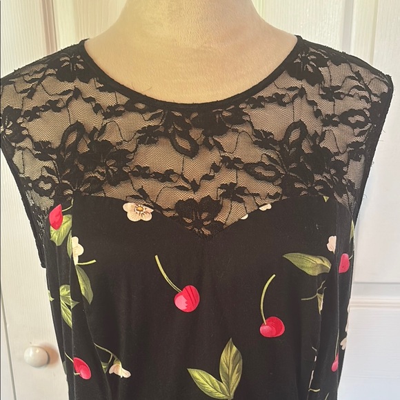 Chic Black Cherry and Floral High-Low Dress - Picture 3 of 9